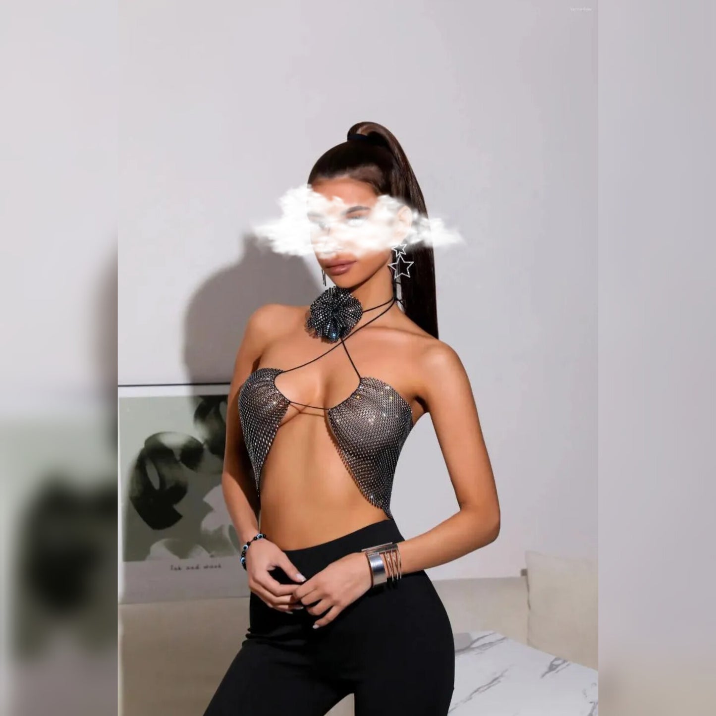 Ultimate Desire High Quality Stone Decorative Mini Bra With Neck Flower